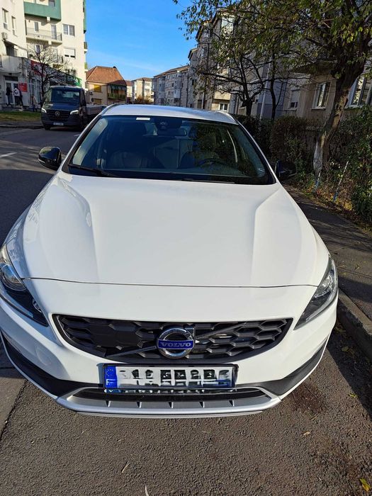 Volvo V60 Cross Country 2018