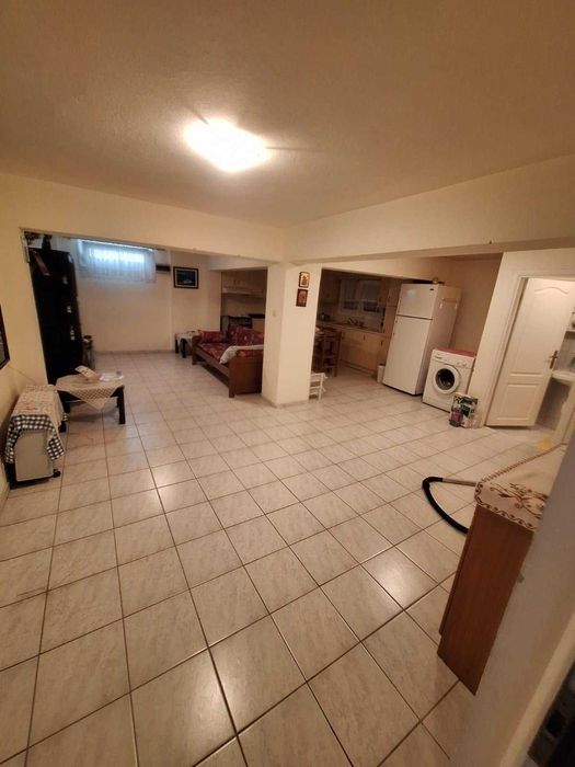 Продава триетажна къща 120 м2 с двор 280 м2 в Аспровалта, Гърция