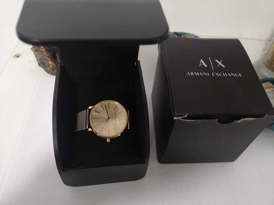 Ceas Armani Exchange rotund bratara metalica aurie dama