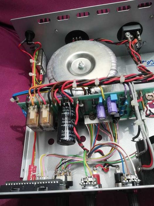 Vand sursa reglabila de laborator