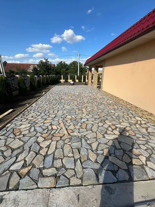 Piatra Naturala de Munte