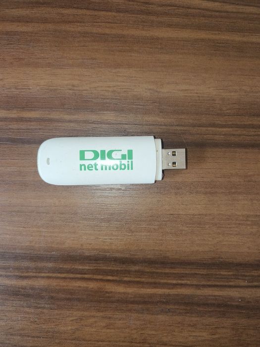 Vând modem Huawei E173