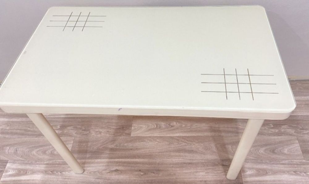 Стол металл ,стекло.