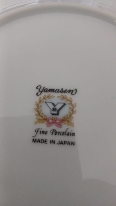 Продам японский сервиз столовый