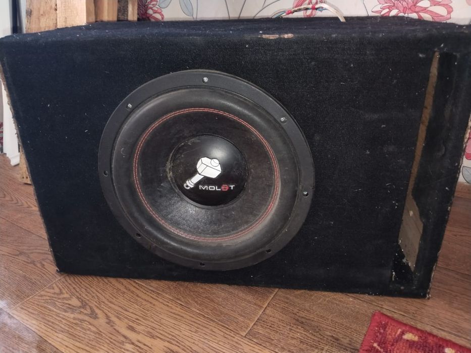 Продам саб и две колонки.