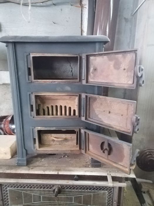Печка на дърва и въглища