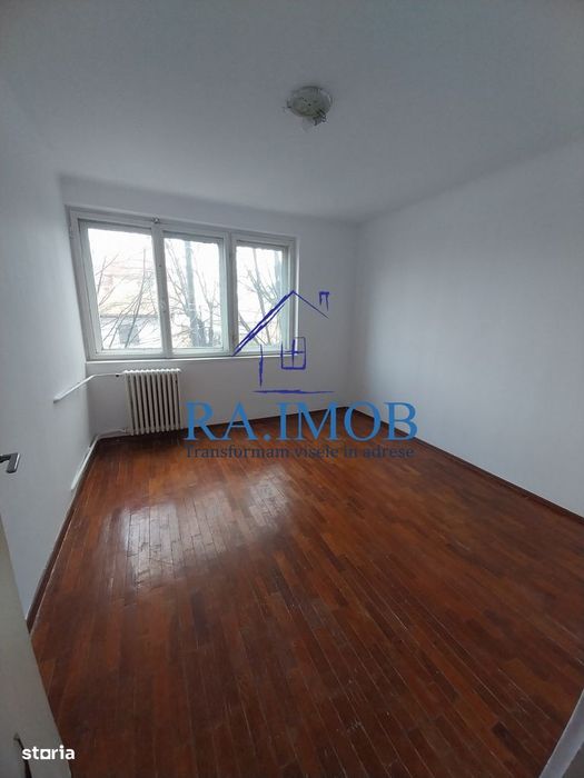 Apartament 2 camere, et1/4, Ultracentral-Hale - 69800 euro negociabil