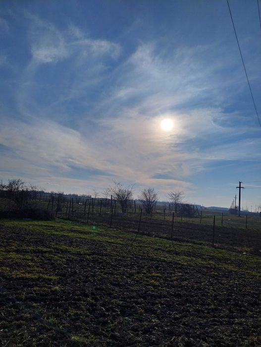 Vând teren excelent intravilan