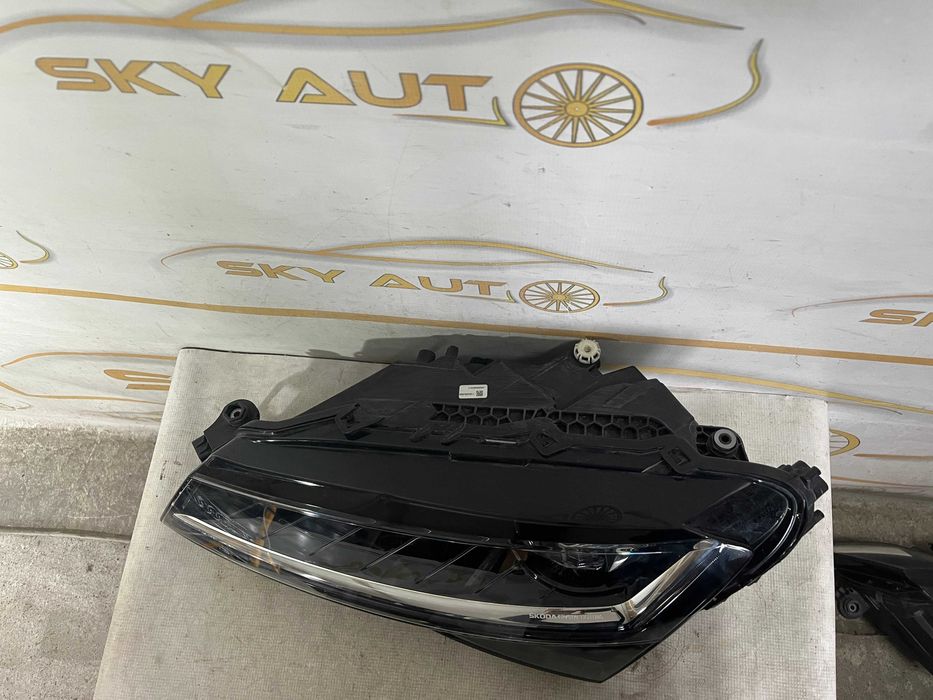 Far stanga full led Skoda Superb 3 facelift dupa 2019 cod 3V1941015D