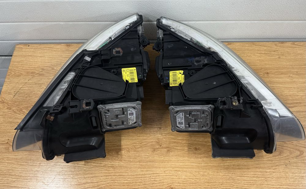 Фарове за бмв фейс купе кабрио  Е92/E93 Хenon