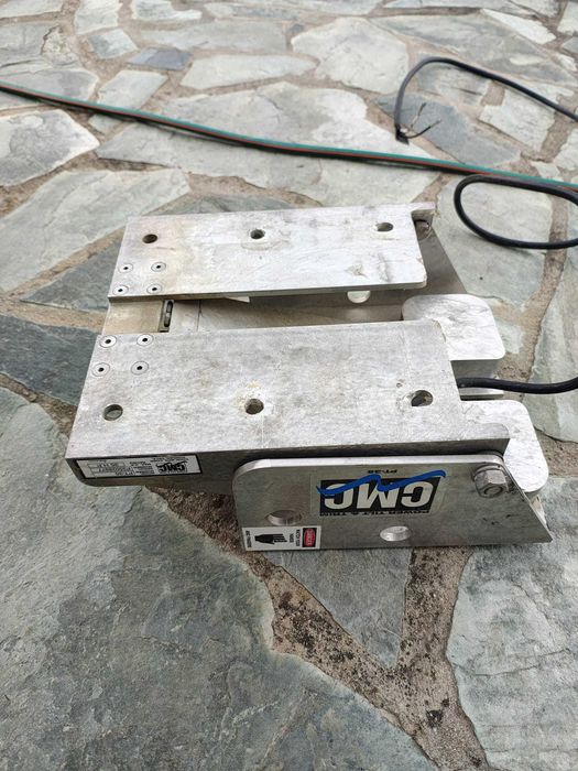 Trim electric,jack plate,model CMC PT 35