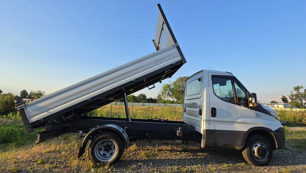 IVECO DAILY 35c15 ,50c15 ,65c15 an 2018 EURO6 basculabil trilateral  TR 5