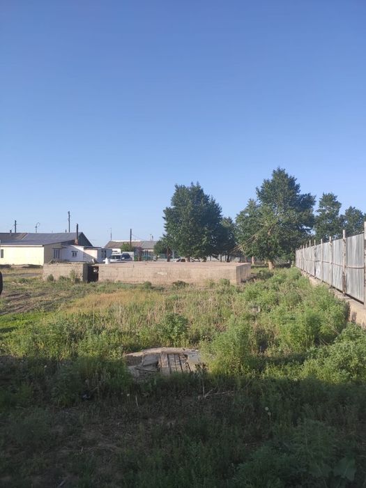 Участок 25 соток с фундаментом/ТОРГ