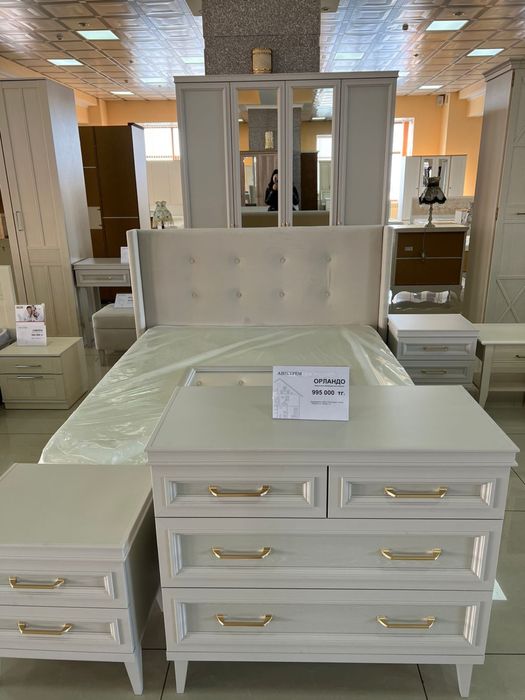 Продам спальни гарнитур срочно