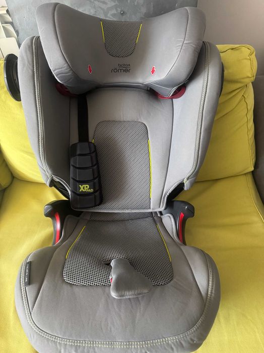 Изключително запазено детско столче за кола Britax Römer KidFix III S