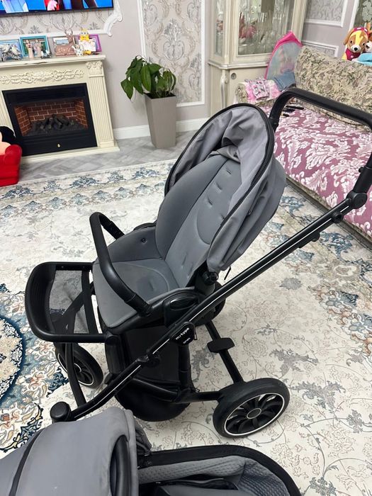 Продается коляска аnex