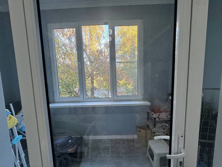 Продаётся своя 3-х комнатная квартира в самом центре.