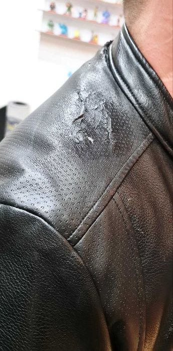 Яке от еко кожа Гес - GUESS