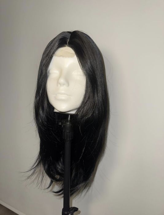 Perucă Sintetică Neagră SOFEIYAN, 55 cm – Nouă, în Cutie