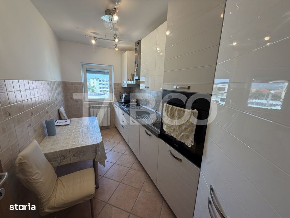 Apartament 3 camere complet renovat mobilat si utilat zona 1 Decembrie