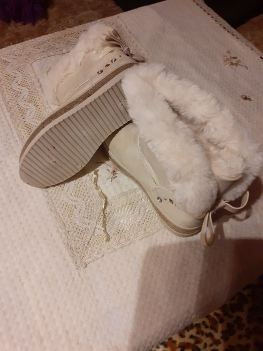 Дамски зимни боти