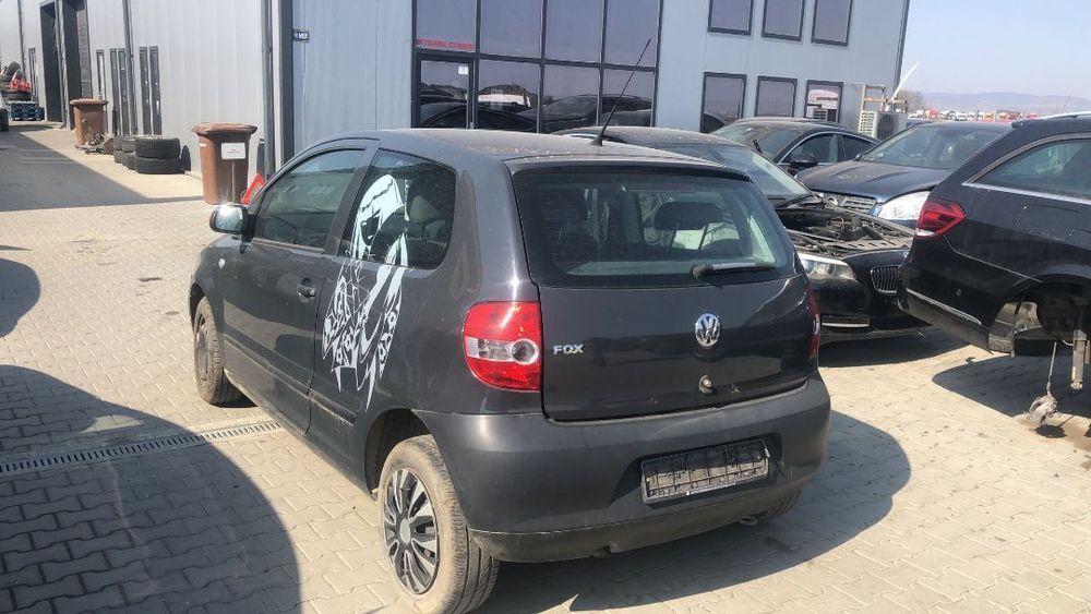 Dezmembram Volkswagen Fox 1.2 benzina an fabr 2006