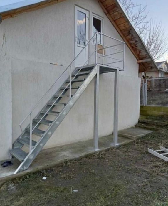 Scări metalice galvanizate