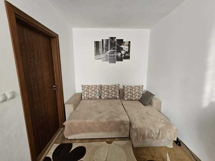 Дава се под наем Тристаен апартамент в Пловдив, Христо Смирненски - 65 кв.м за 400 € - Снимка #1