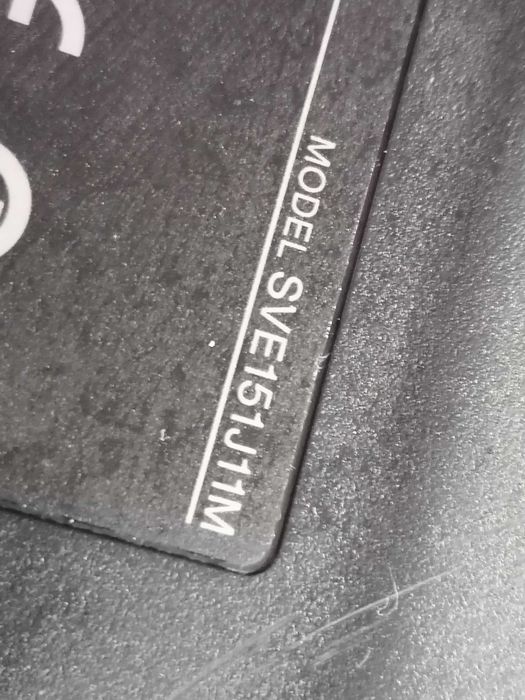 Sony vaio SVE151J11M