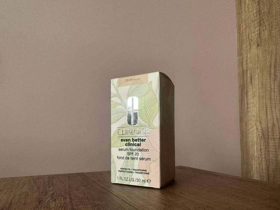 Фондьотен Clinique even better clinical serum foundation