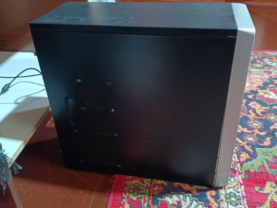 Kompyuter sotiladi 2 ta