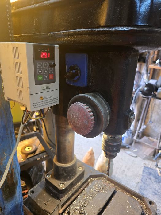 Vând bormasina funcțională sau schimb cu papusa mobila sn 320