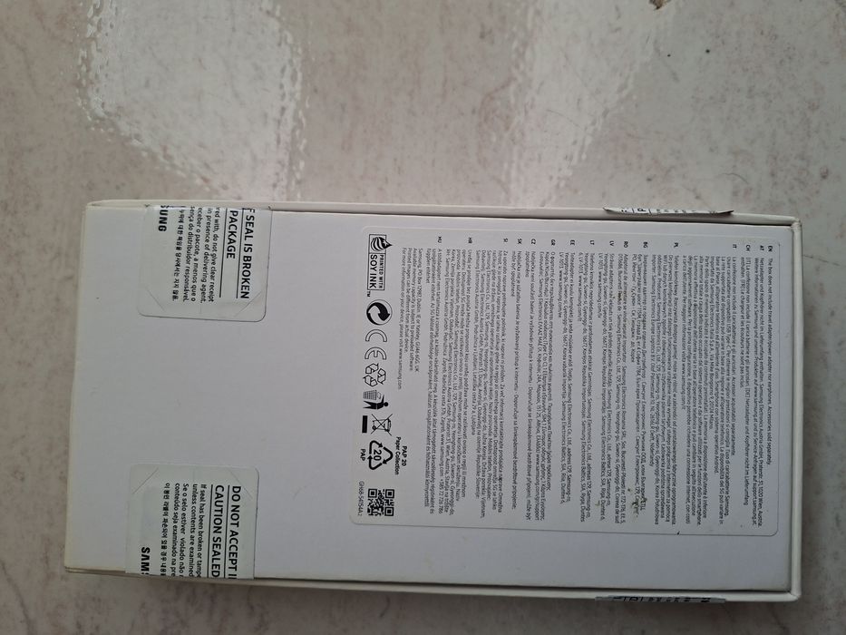 Продавам Samsung  A53.Подарък протектор,слушалки,калъф.НОВ