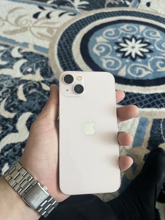 Продам Iphone 13