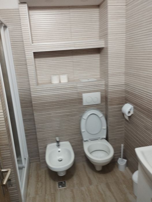 Închiriez apartament 2 camere