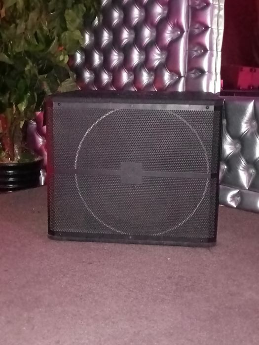 Продам колонки басс JBL