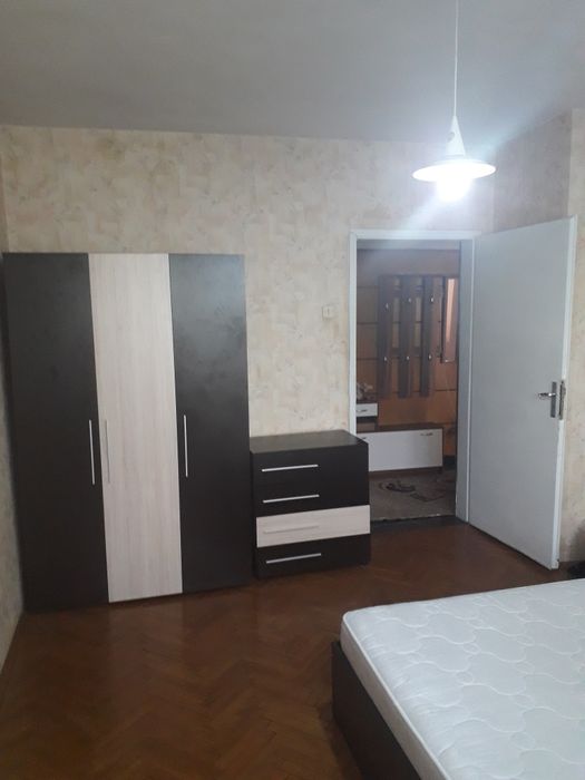Продава се Тристаен апартамент в Плевен, м-т Стражата - 105 кв.м за 826 €/кв.м - Снимка #3