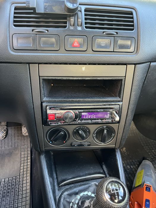 VOLKSWAGEN Bora 0 — imagine 4
