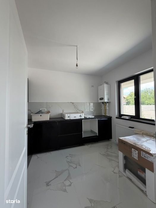 Casă de închiriat 4 camere  și mansardă bragadiru
