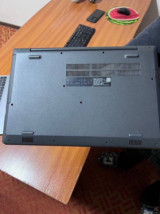 Lenovo notebook  sotiladi