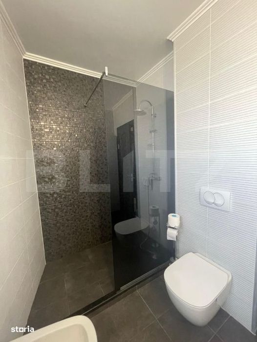 Apartament de vanzare, cu 2 camere, zona semicentral