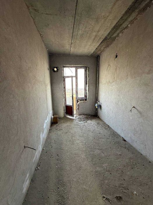 Арзон нархда 3 хонали коробка квартира сотилади Шарк кольцо