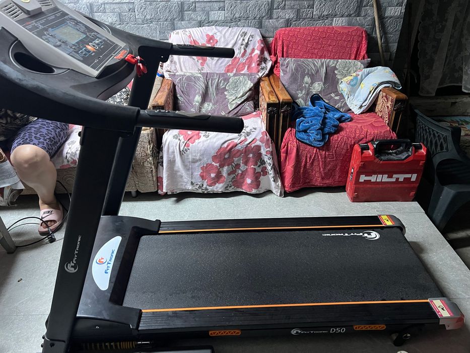 Bandă de alergat FITTRONIC D50