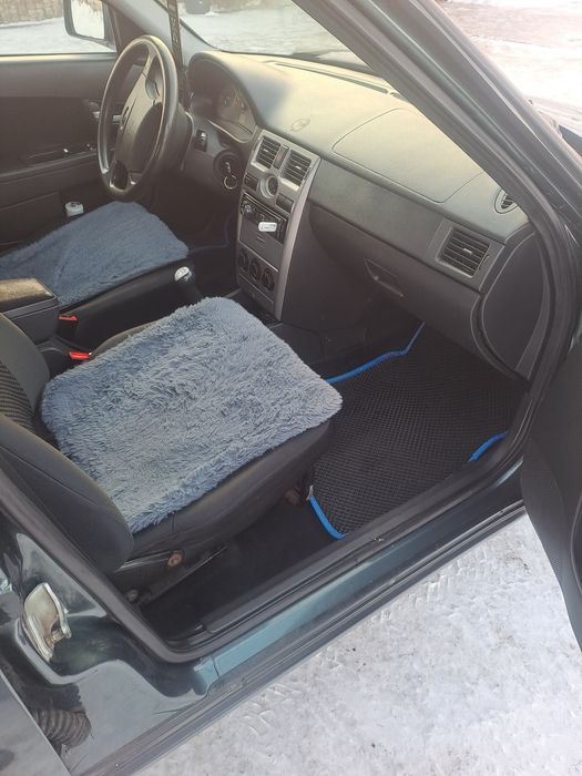 Продам приору хэтчбек