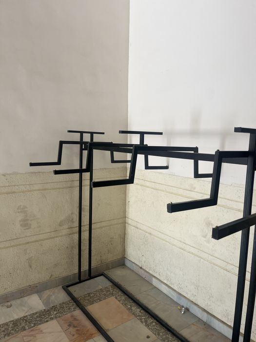 Вешалка напольная для одежды, металлическая,