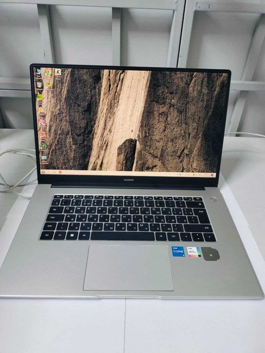 Huawei Intel Core i5 (Шелек лот 102/3452)