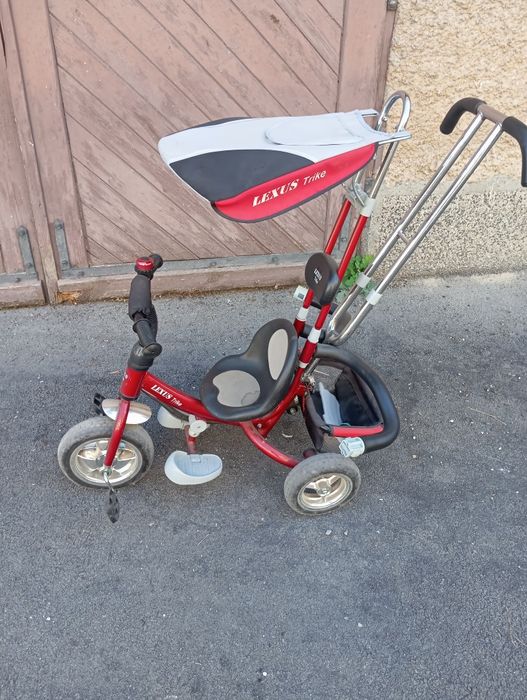 Триколка lexus червена