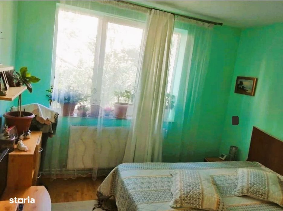 Apartament 3 camere  | Decomandat – Zona Far | Etaj 1 | Parcare