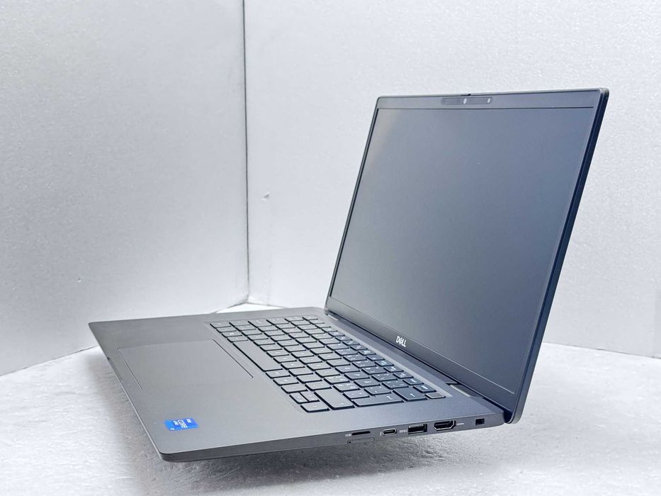 бизнес клас Dell Latitude 7520 15.6" i7-1185G7 16GB 510GB клас А | С гаранция