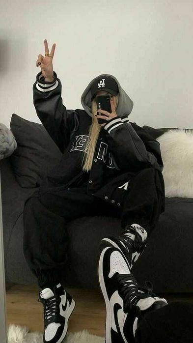 Качевственные кроссовки Nike Air Jordan 1